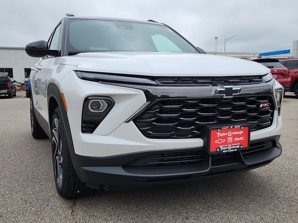 new 2025 Chevrolet TrailBlazer car, priced at $28,325