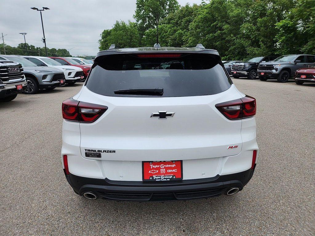 new 2025 Chevrolet TrailBlazer car, priced at $28,325