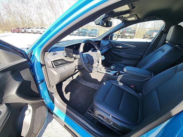 new 2025 Buick Envista car, priced at $27,798