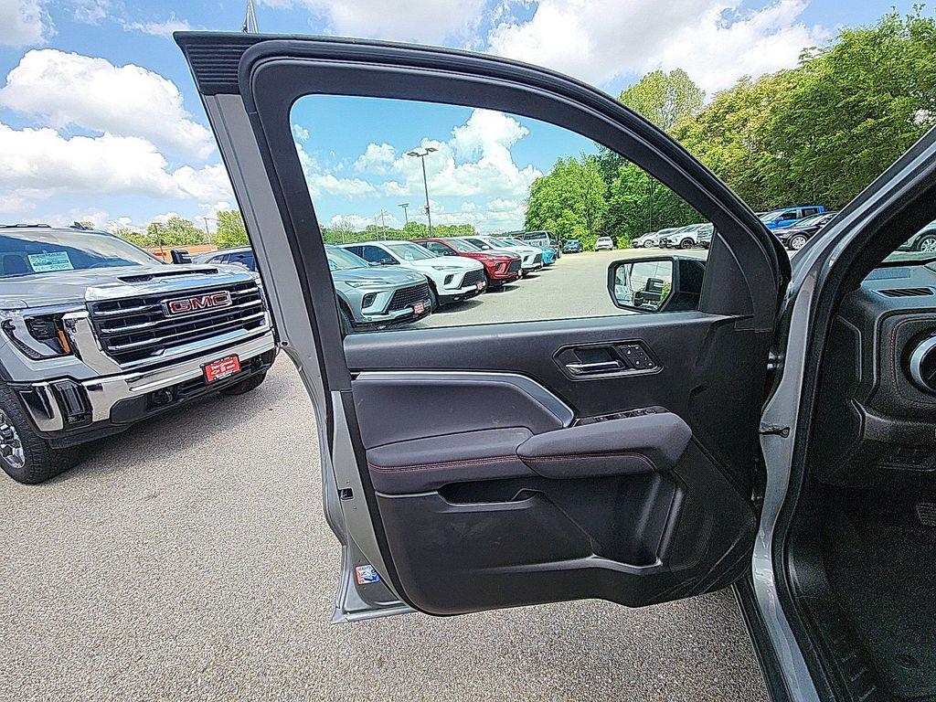 new 2025 Chevrolet Colorado car, priced at $44,798