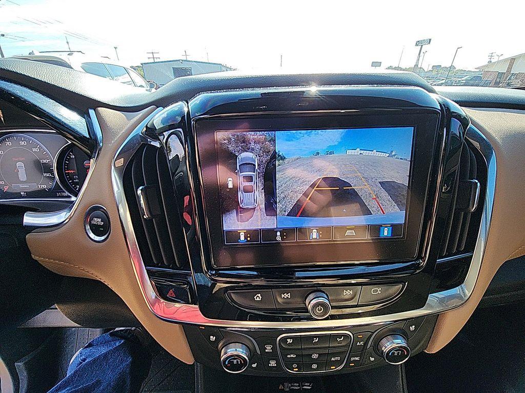 used 2023 Chevrolet Traverse car, priced at $37,980