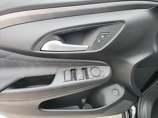 new 2025 Buick Envista car, priced at $28,645