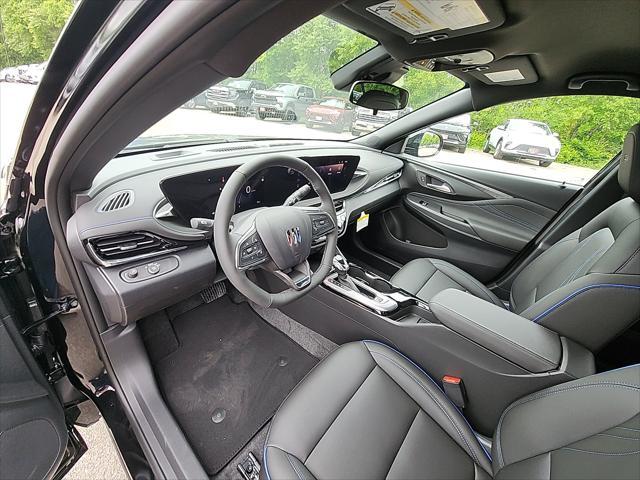 new 2025 Buick Envista car, priced at $28,645