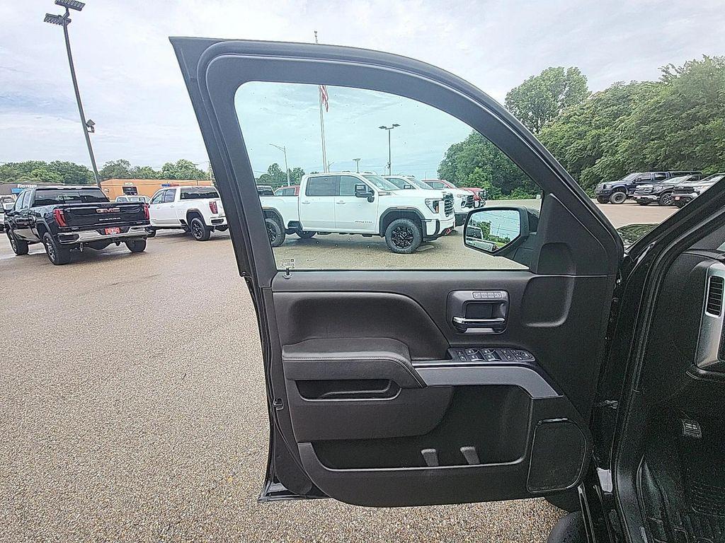 used 2018 Chevrolet Silverado 1500 car, priced at $27,607