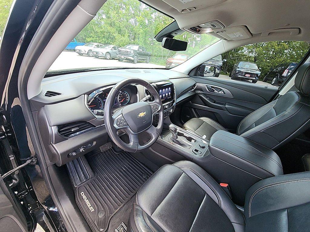 used 2021 Chevrolet Traverse car, priced at $28,967