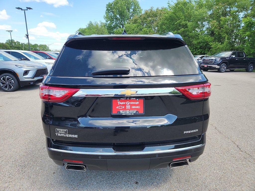 used 2021 Chevrolet Traverse car, priced at $28,967