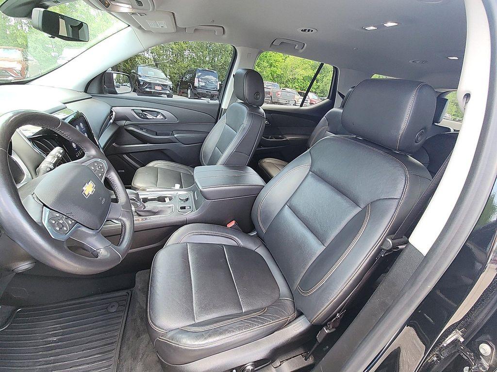 used 2021 Chevrolet Traverse car, priced at $28,967