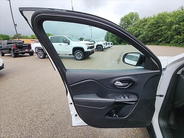 used 2023 Jeep Cherokee car, priced at $22,849