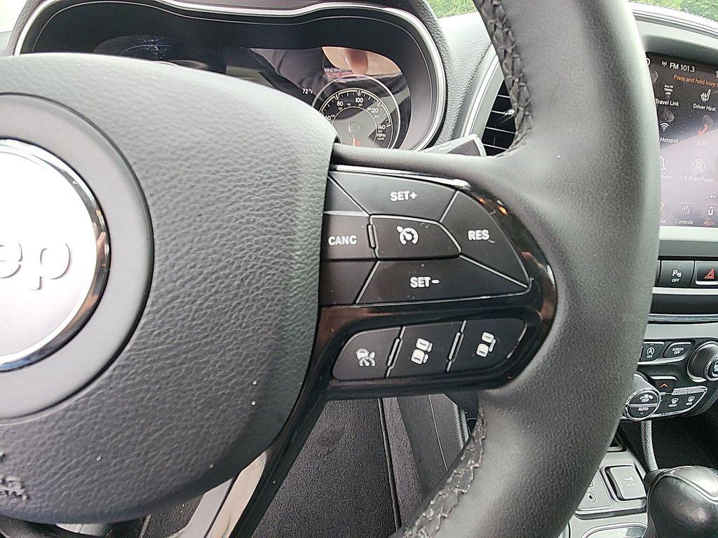 used 2023 Jeep Cherokee car, priced at $20,752