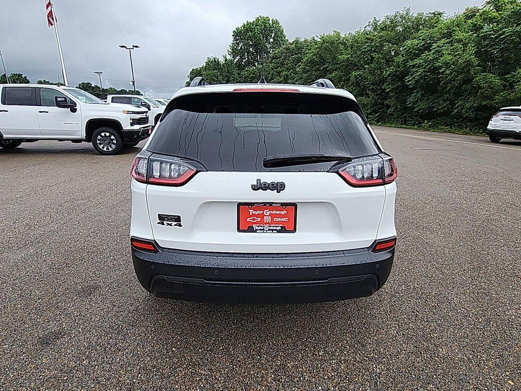 used 2023 Jeep Cherokee car, priced at $20,752