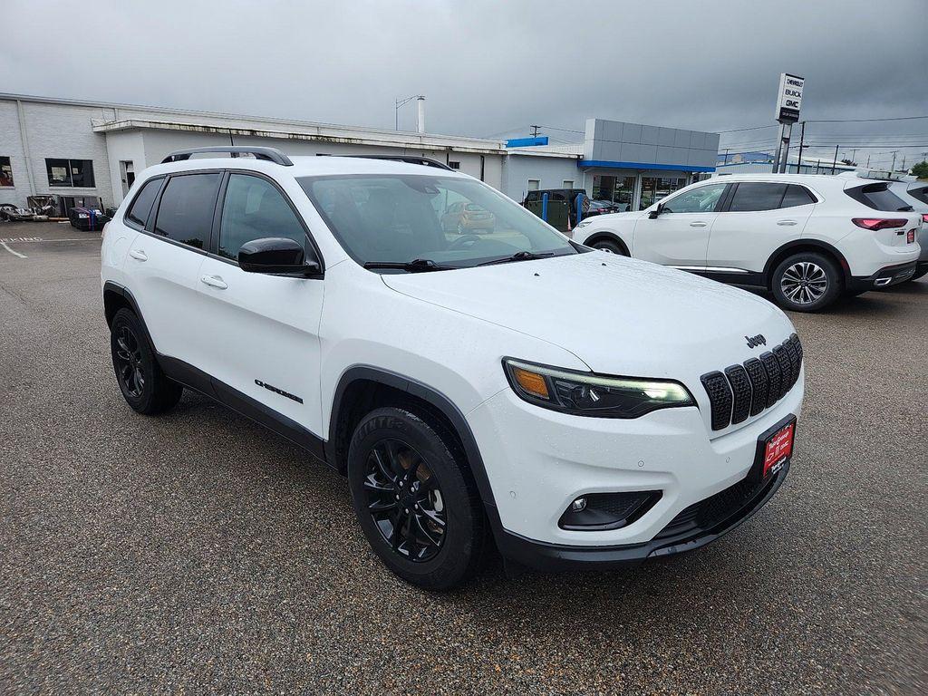 used 2023 Jeep Cherokee car, priced at $20,752