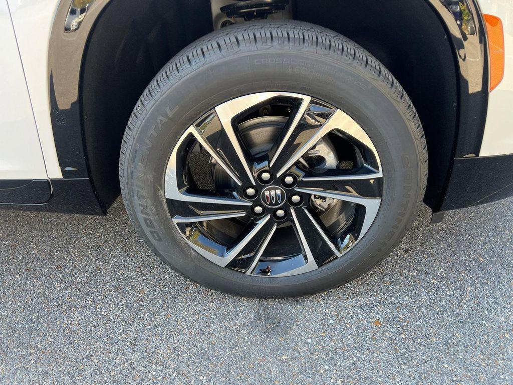 new 2025 Buick Enclave car, priced at $44,924