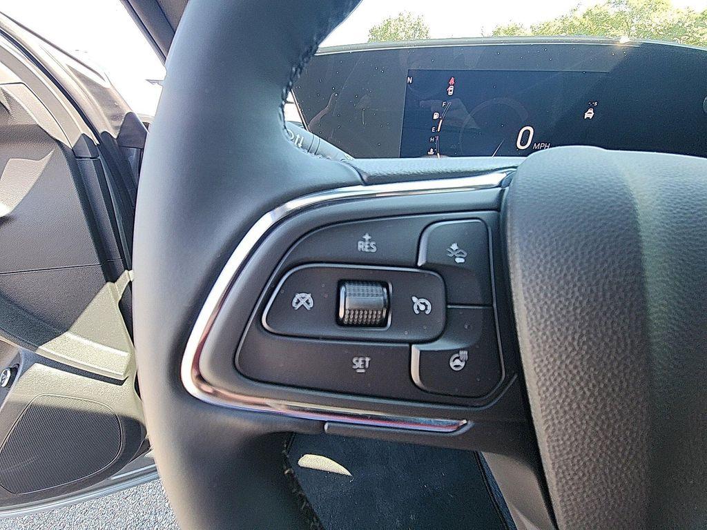 new 2025 Buick Envista car, priced at $23,775