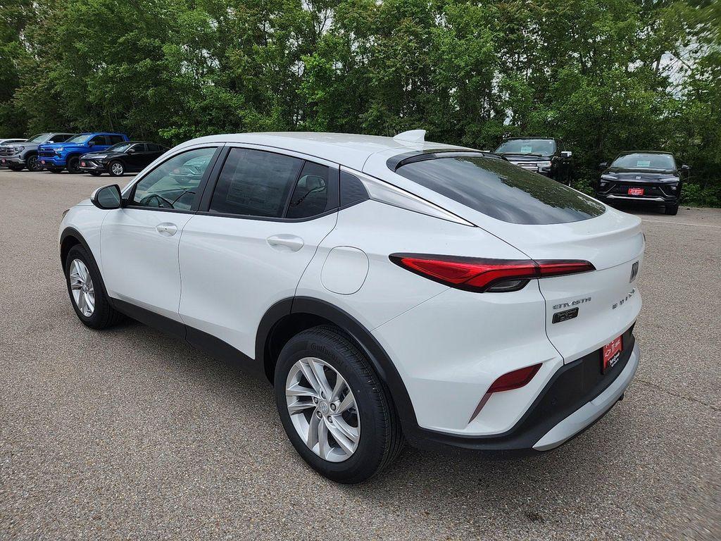 new 2025 Buick Envista car, priced at $23,280
