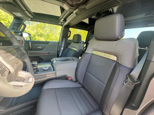 new 2025 GMC HUMMER EV Pickup car, priced at $117,435