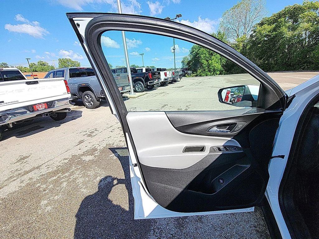 used 2021 Chevrolet Equinox car, priced at $12,923