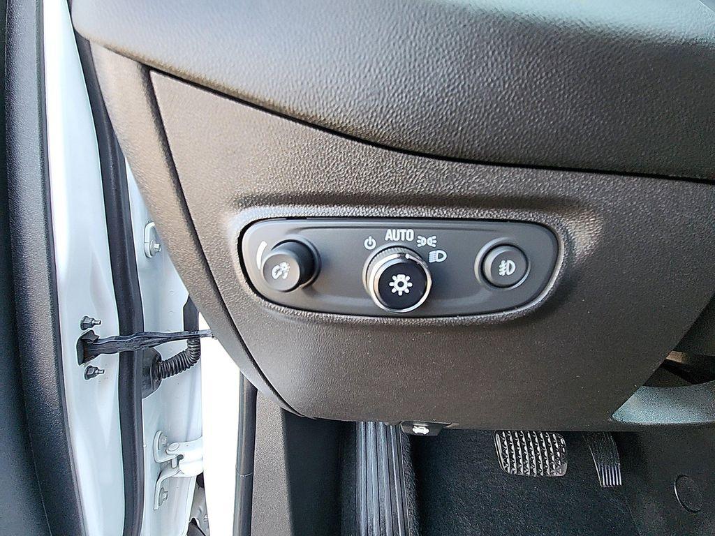 used 2021 Chevrolet Equinox car, priced at $13,845