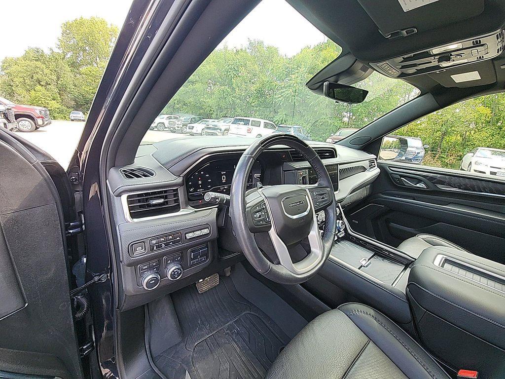 used 2023 GMC Yukon car, priced at $59,949