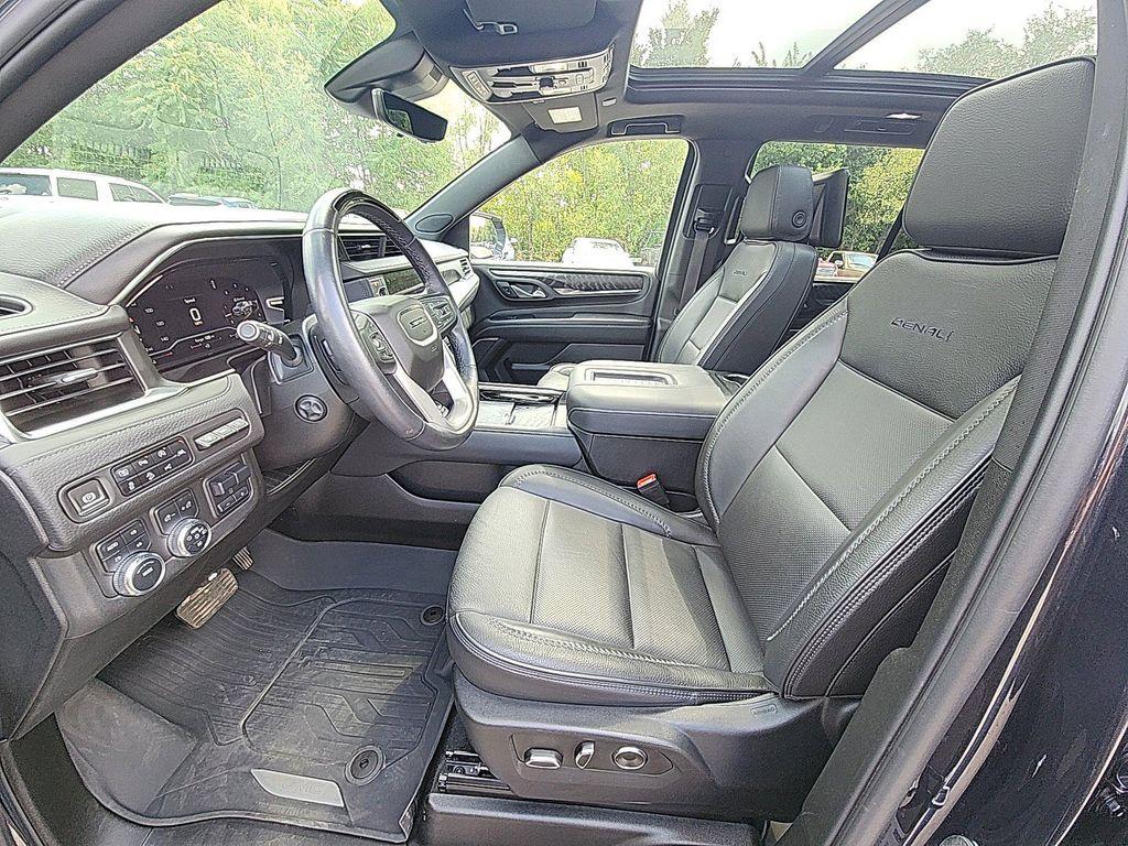 used 2023 GMC Yukon car, priced at $59,949
