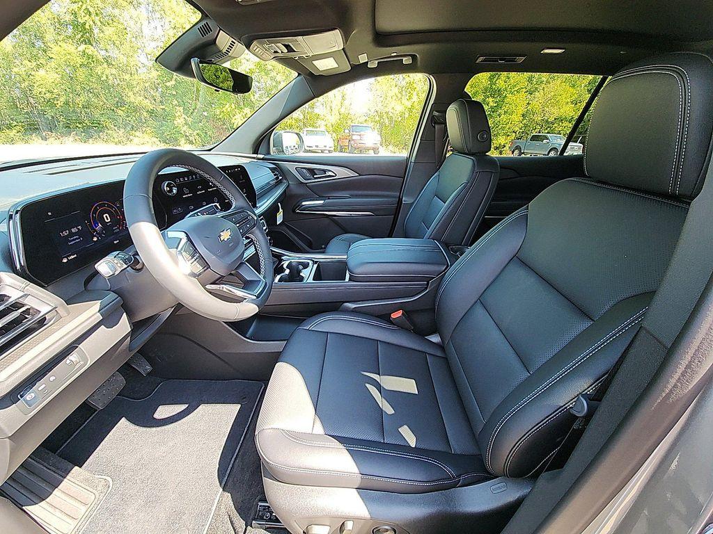 new 2026 Chevrolet Traverse car, priced at $46,029
