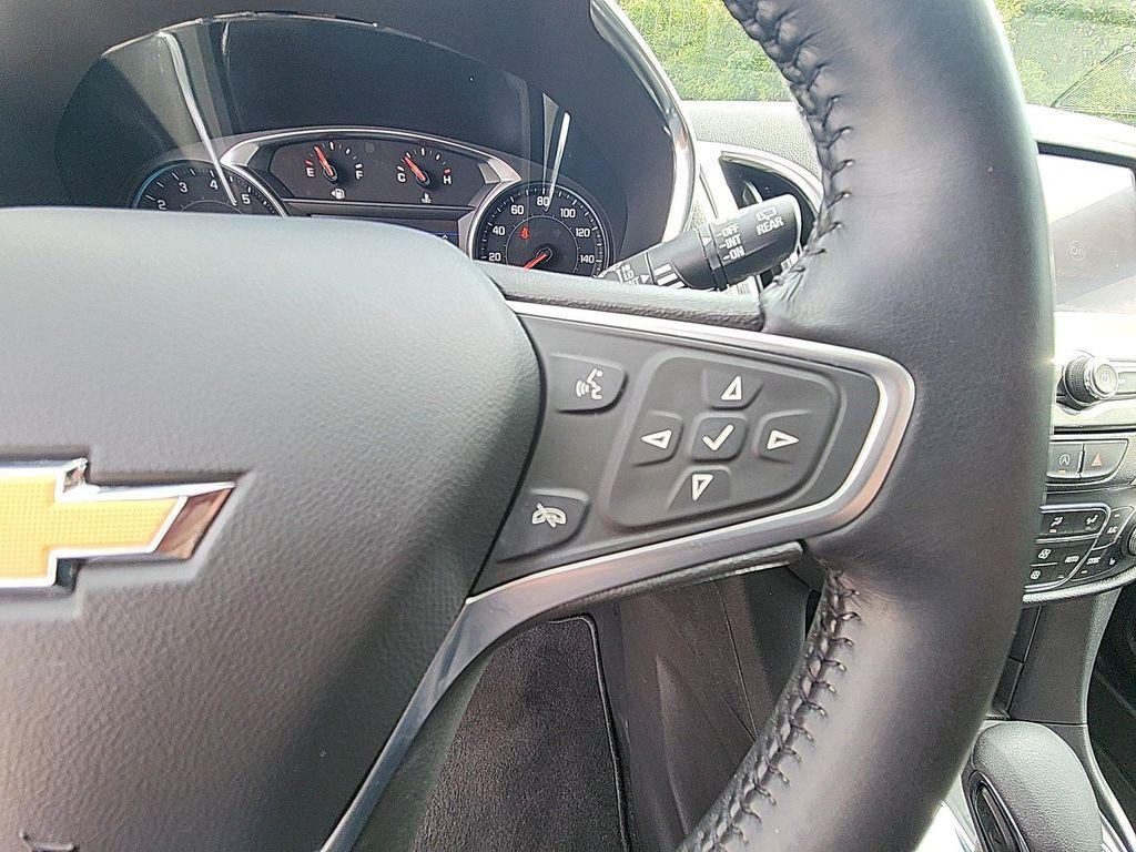 used 2022 Chevrolet Equinox car, priced at $19,201