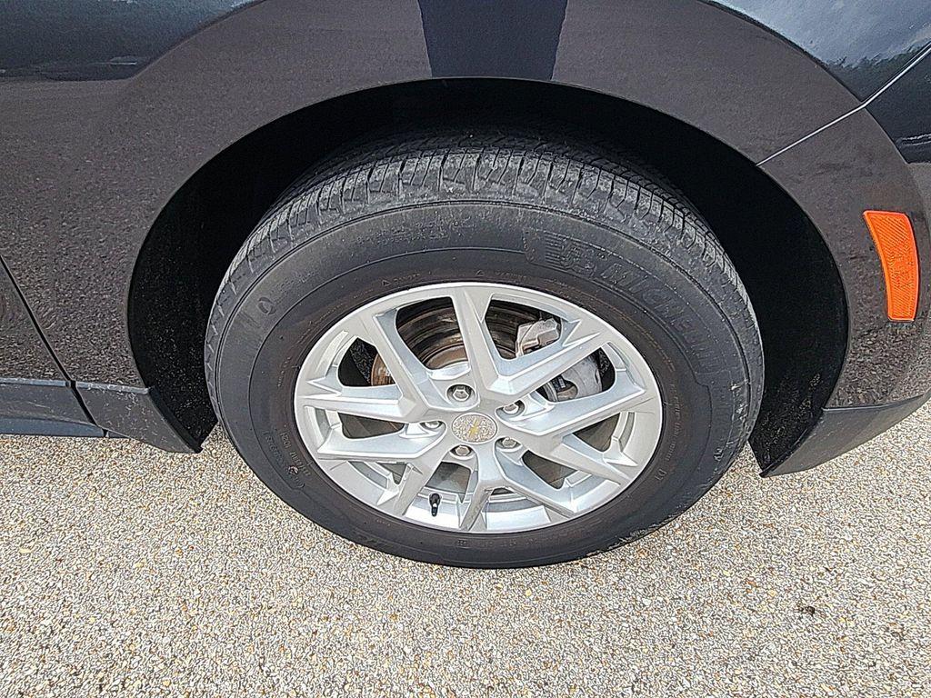 used 2022 Chevrolet Equinox car, priced at $19,201