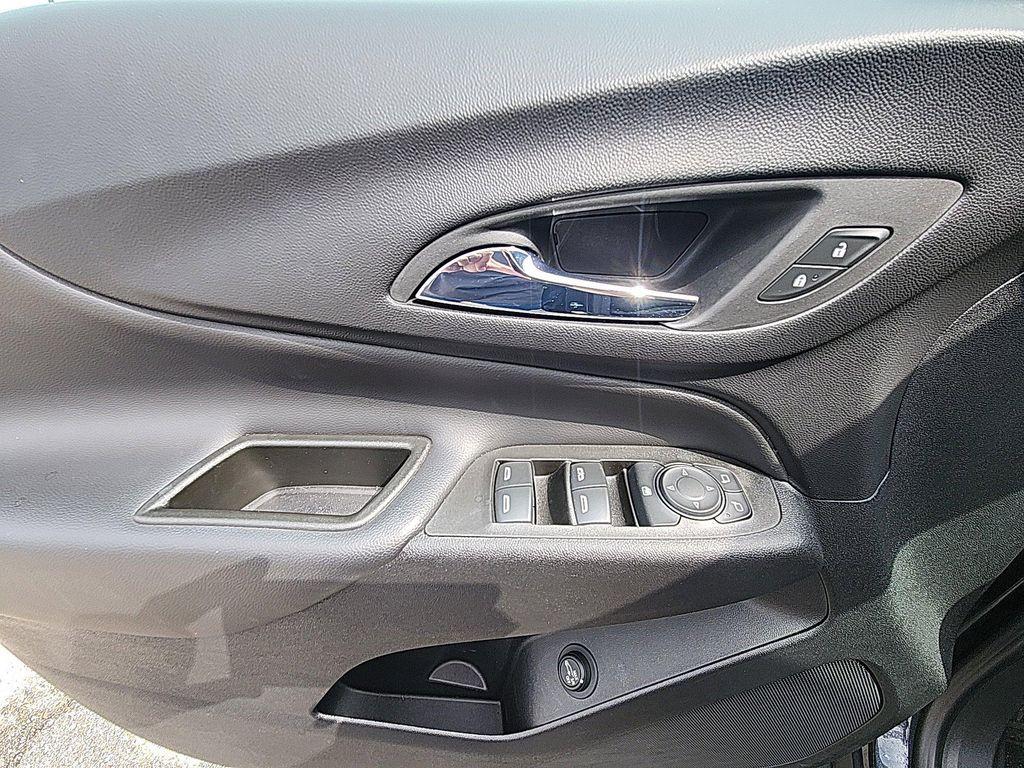 used 2022 Chevrolet Equinox car, priced at $19,201