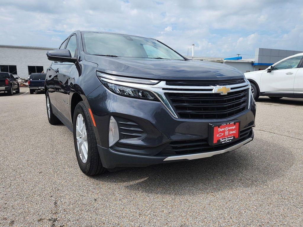 used 2022 Chevrolet Equinox car, priced at $19,201