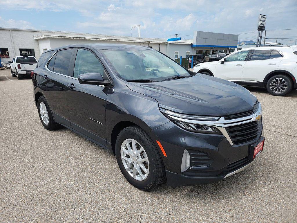 used 2022 Chevrolet Equinox car, priced at $19,201