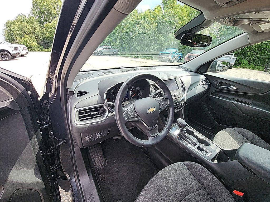 used 2022 Chevrolet Equinox car, priced at $19,201