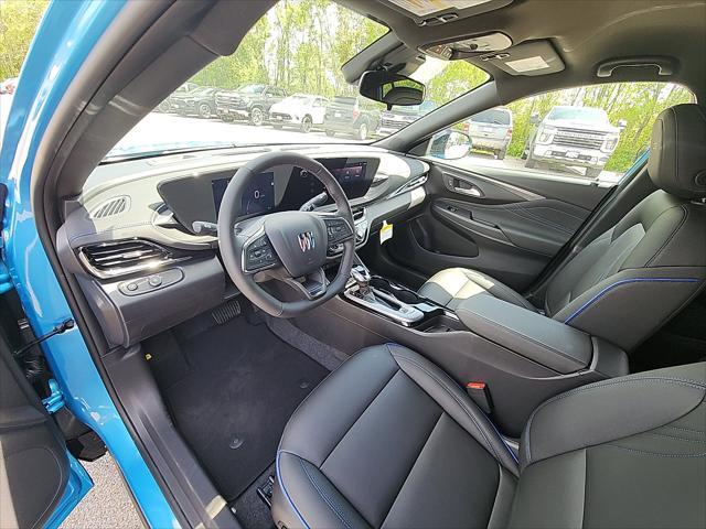 new 2025 Buick Envista car, priced at $28,055