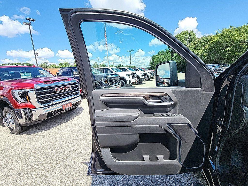 new 2025 GMC Sierra 2500 car, priced at $59,962