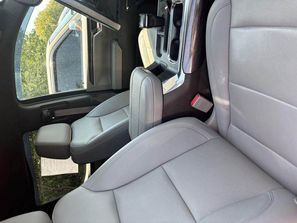 used 2023 Chevrolet Silverado 1500 car, priced at $43,969