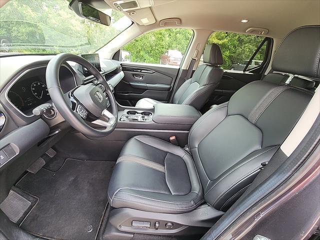 used 2025 Honda Pilot car, priced at $38,761