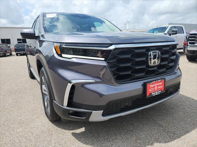 used 2025 Honda Pilot car, priced at $38,761