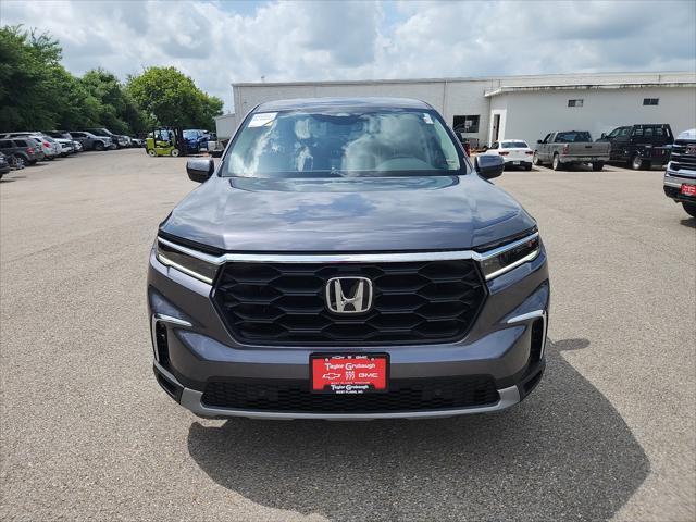 used 2025 Honda Pilot car, priced at $38,761