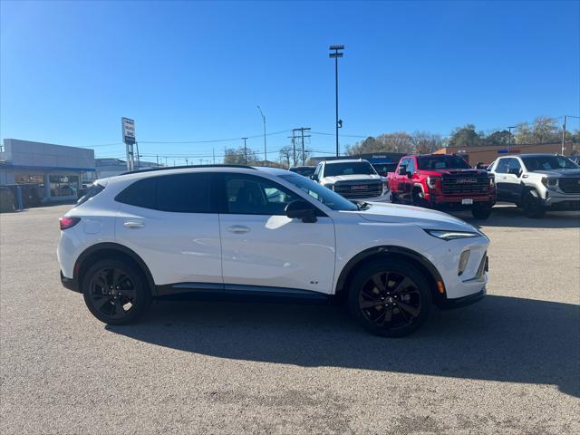 new 2025 Buick Envision car, priced at $38,752