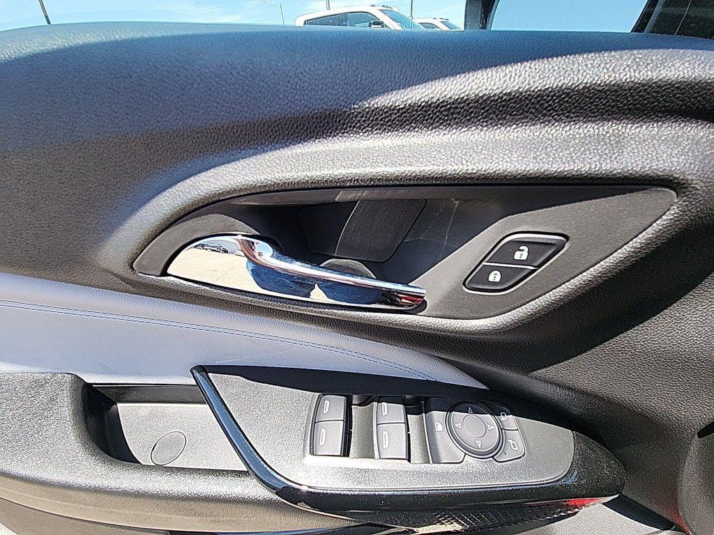 new 2025 Chevrolet Trax car, priced at $24,525
