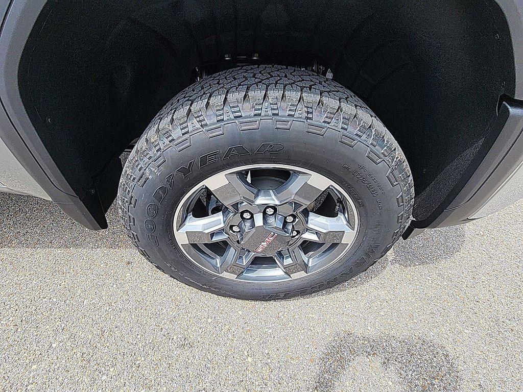 new 2025 GMC Sierra 2500 car, priced at $75,859