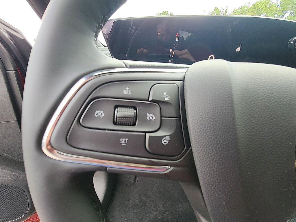 new 2025 Buick Envista car, priced at $23,775