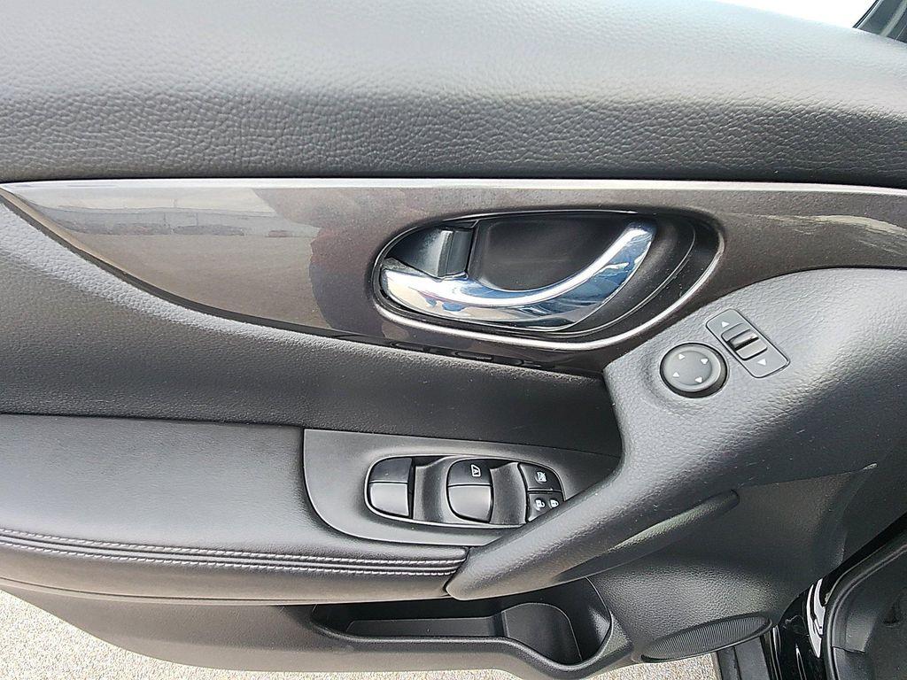 used 2020 Nissan Rogue car, priced at $15,930