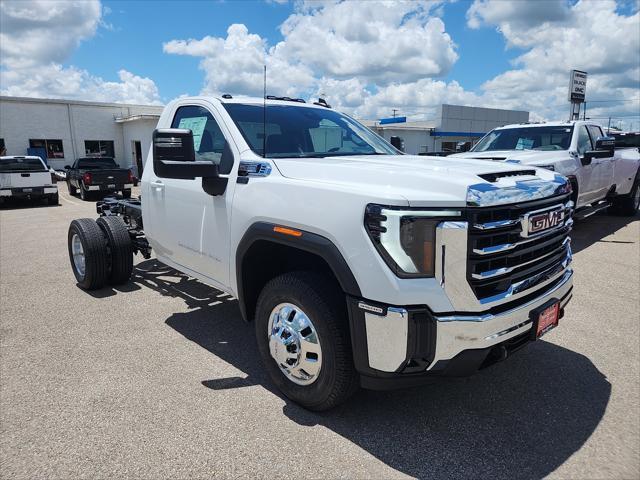 new 2025 GMC Sierra 3500 car, priced at $53,495