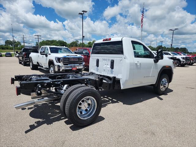 new 2025 GMC Sierra 3500 car, priced at $53,495