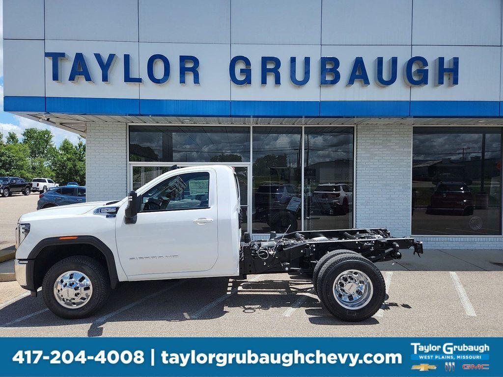 new 2025 GMC Sierra 3500 car, priced at $55,689