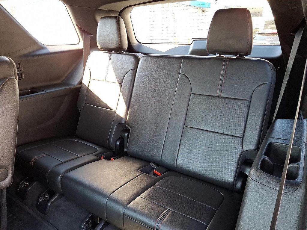 used 2023 Chevrolet Traverse car, priced at $37,303