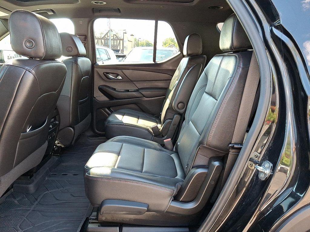 used 2023 Chevrolet Traverse car, priced at $37,303