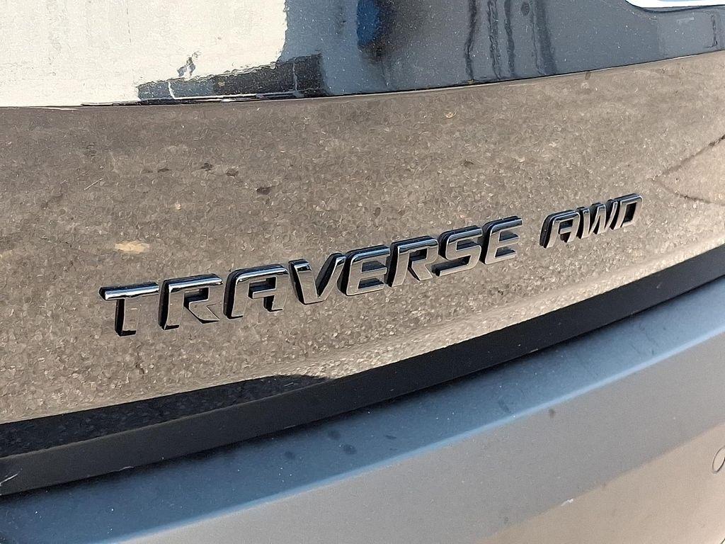 used 2023 Chevrolet Traverse car, priced at $37,303