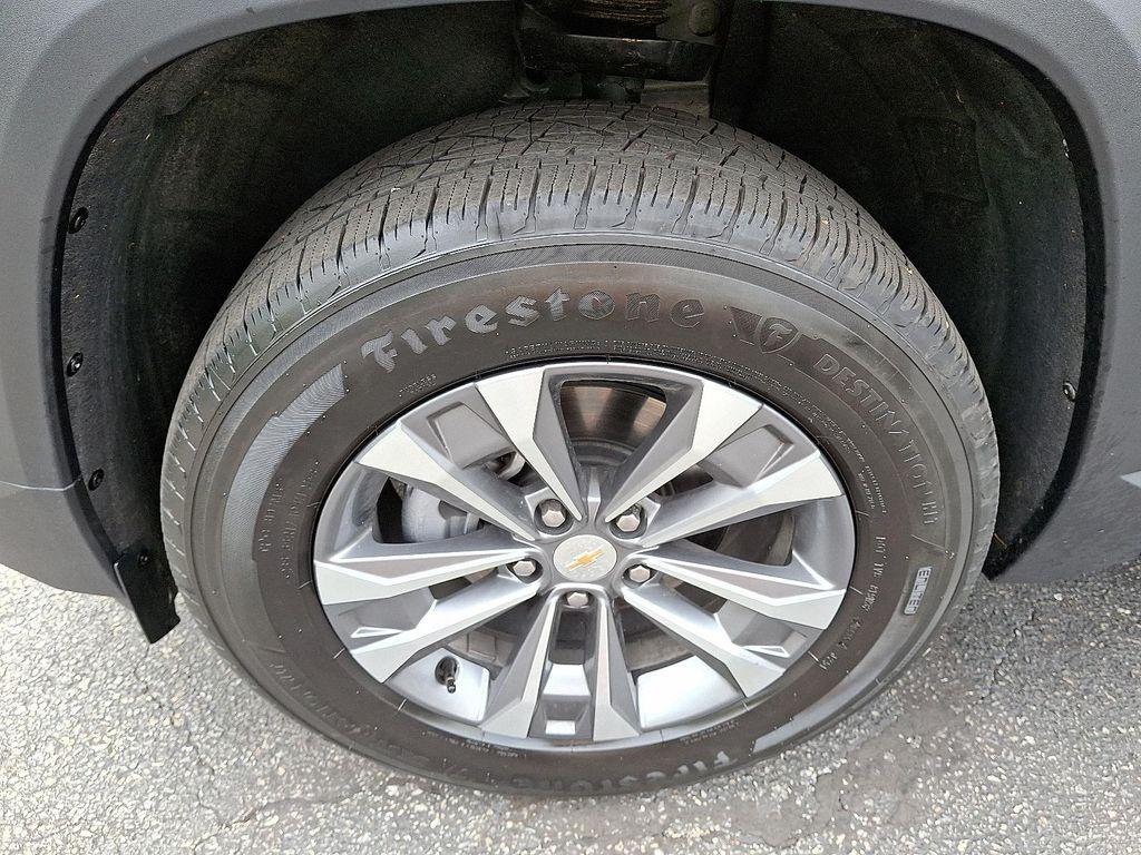 used 2025 Chevrolet Equinox car, priced at $26,987