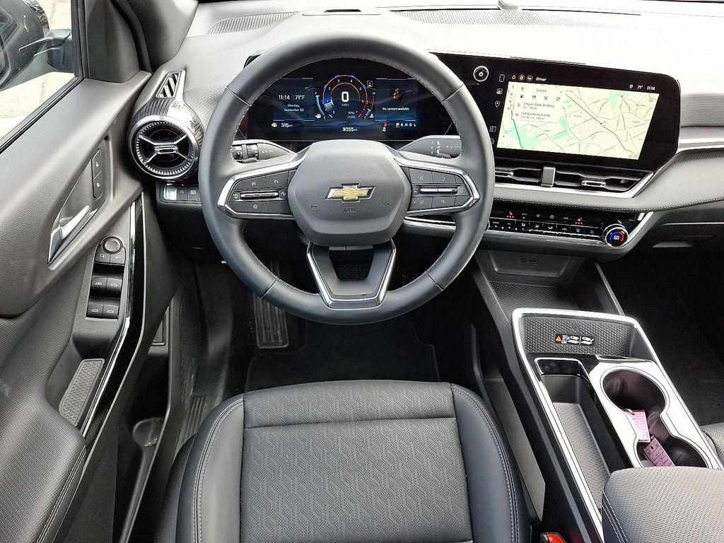 used 2025 Chevrolet Equinox car, priced at $26,987