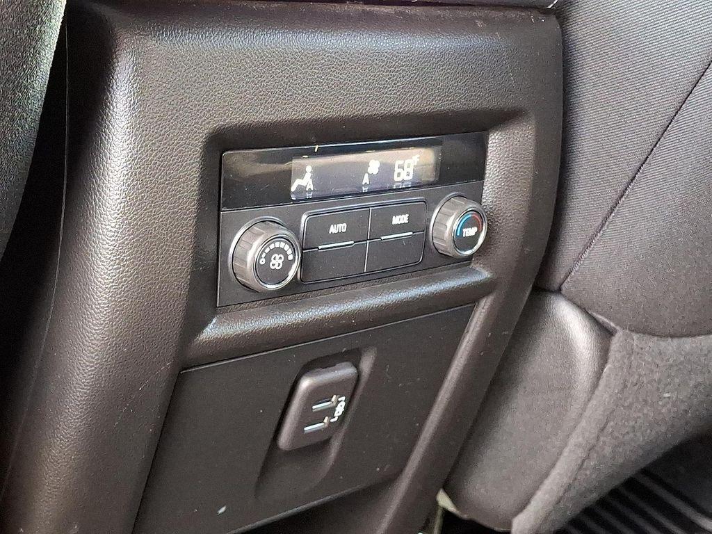 used 2022 Chevrolet Traverse car, priced at $30,968